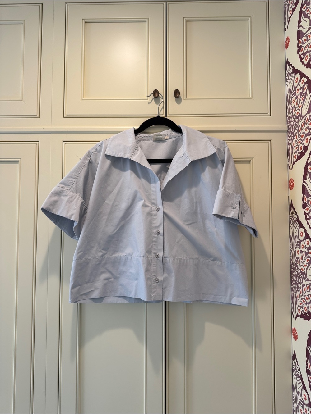 Cropped Light Blue Button-Down Short Sleeve Shirt